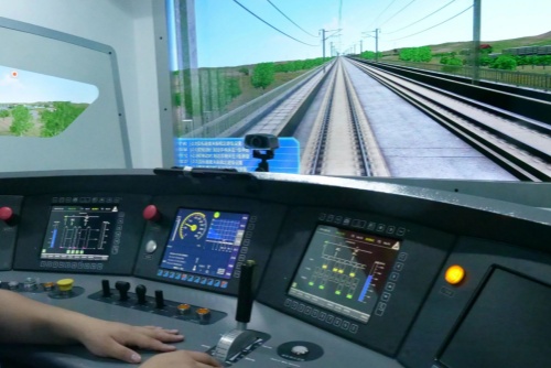 想當(dāng)火車司機(jī)？中專學(xué)歷也能報名！穩(wěn)定高薪 + 鐵飯碗！